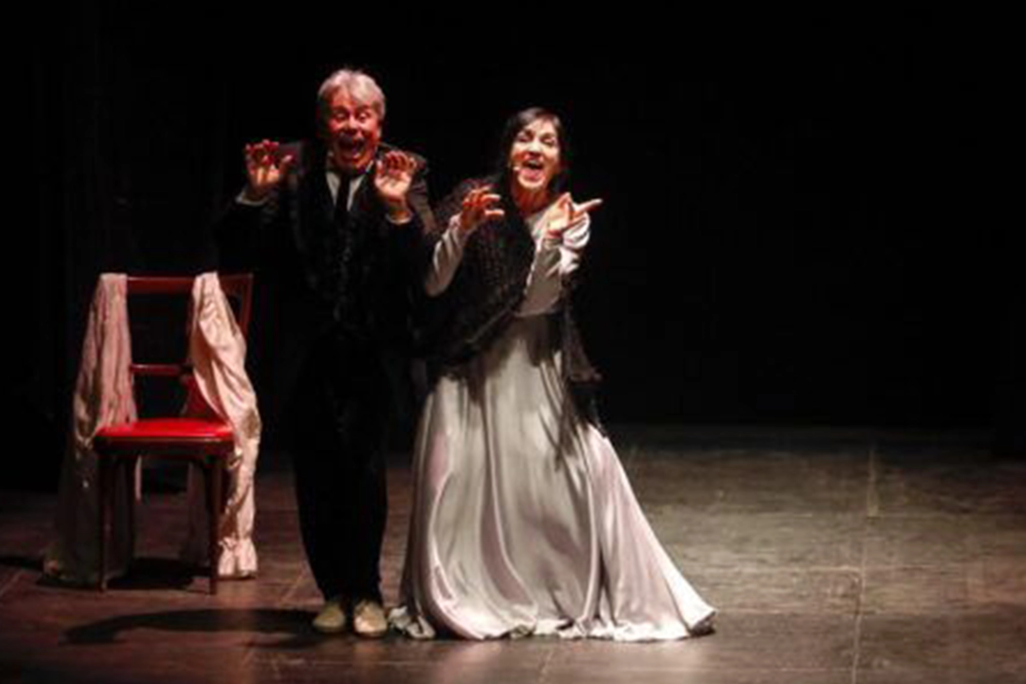 “Risate di gioia”: l’attrice premio Ubu Elena Bucci e Marco Sgrosso in un omaggio al teatro di ogni tempo image